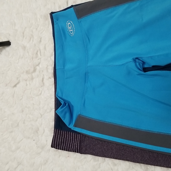 Bundle Three Sport Workout Capris.  S/M - Picture 7 of 12